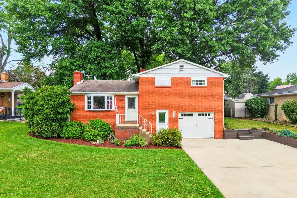 110 Sunrise Drive, Penn