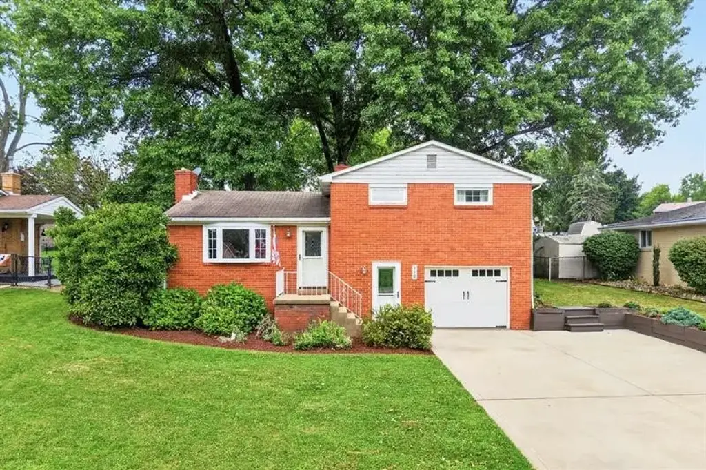 110 Sunrise Drive, Penn