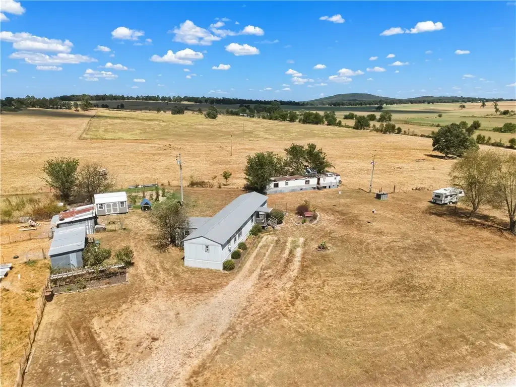 472309 E 700 Road, Westville