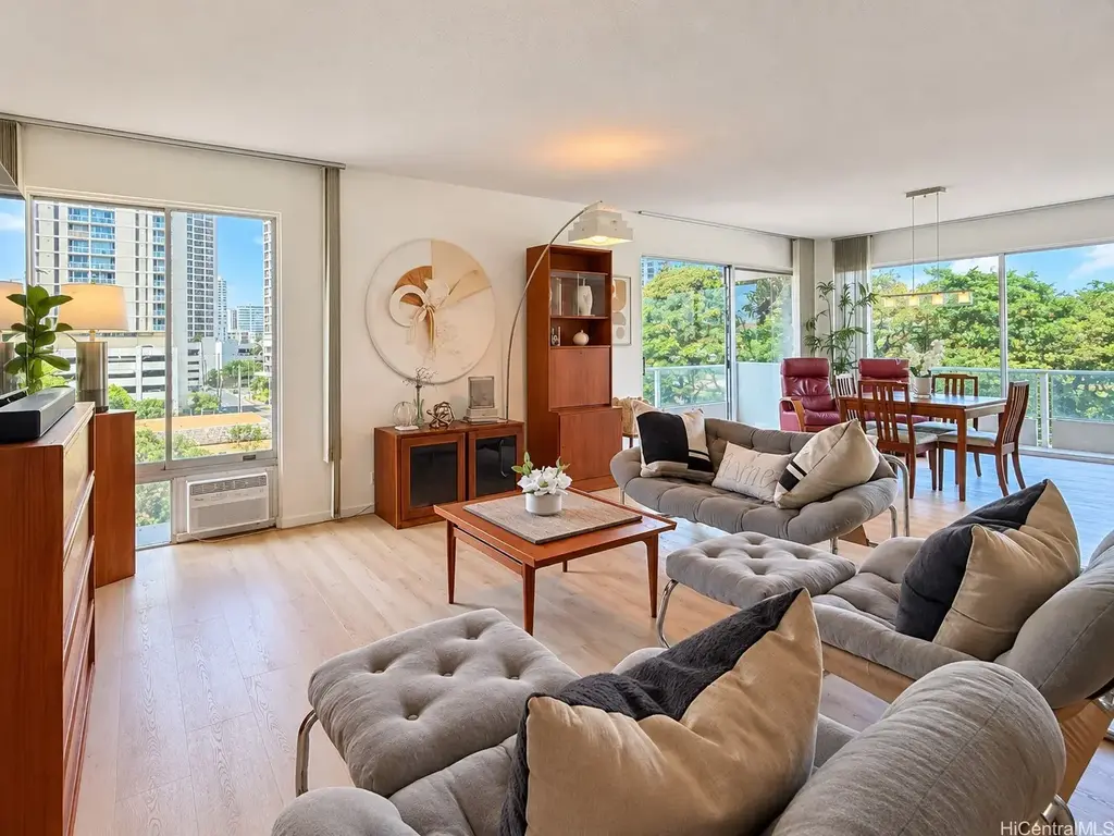 (unit #4c) 240 Makee Road, Honolulu