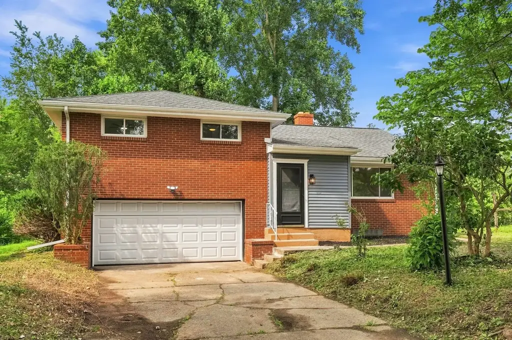 4 Harmar Drive, Cheswick