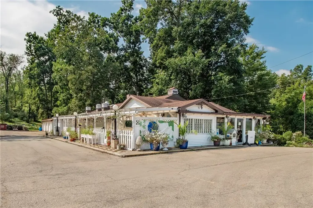 781 New Castle Road , Franklin