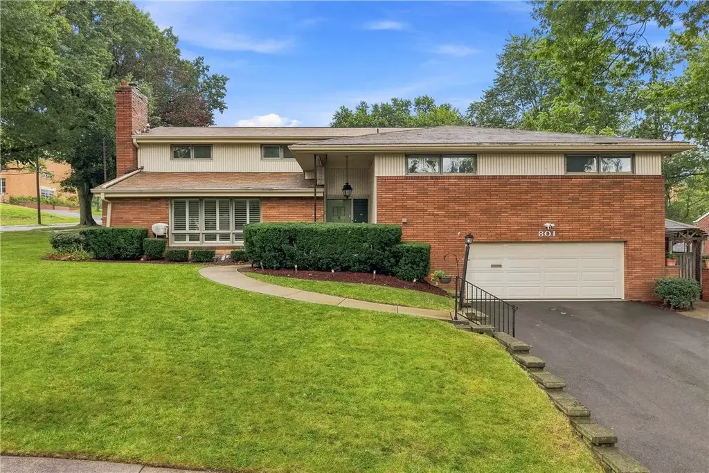 801 Linda Lane, Mt Lebanon
