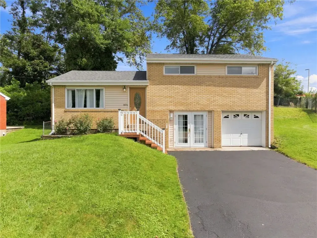 606 Winterberry Road , Monroeville