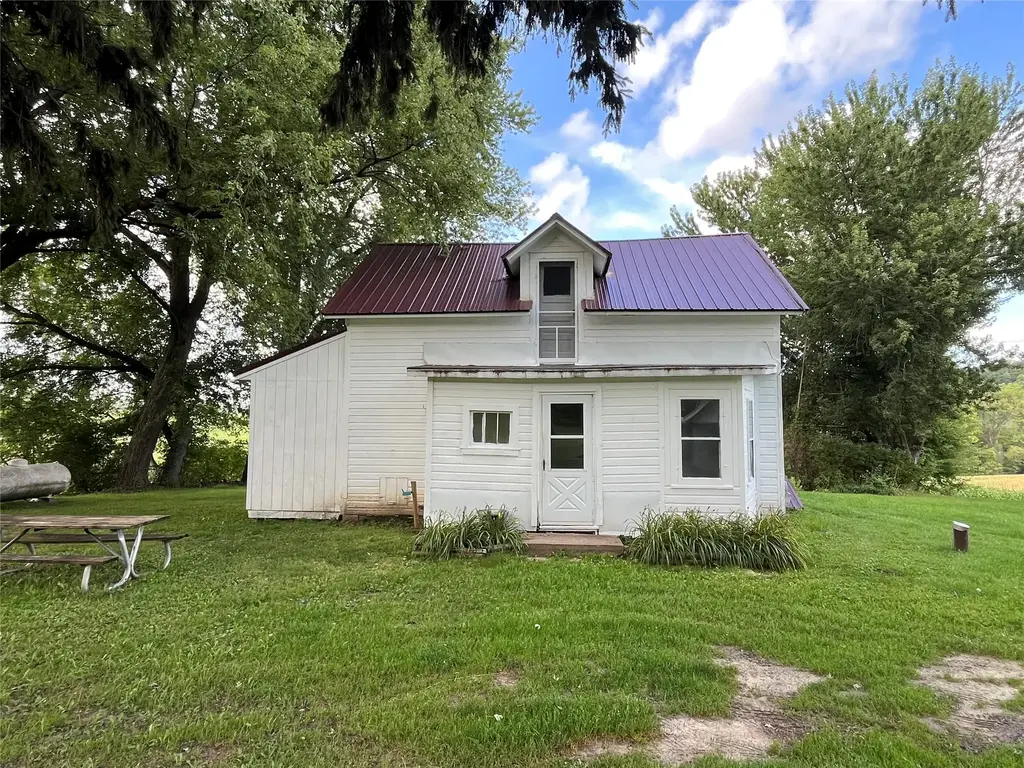 W16717 Holmen Road, Osseo