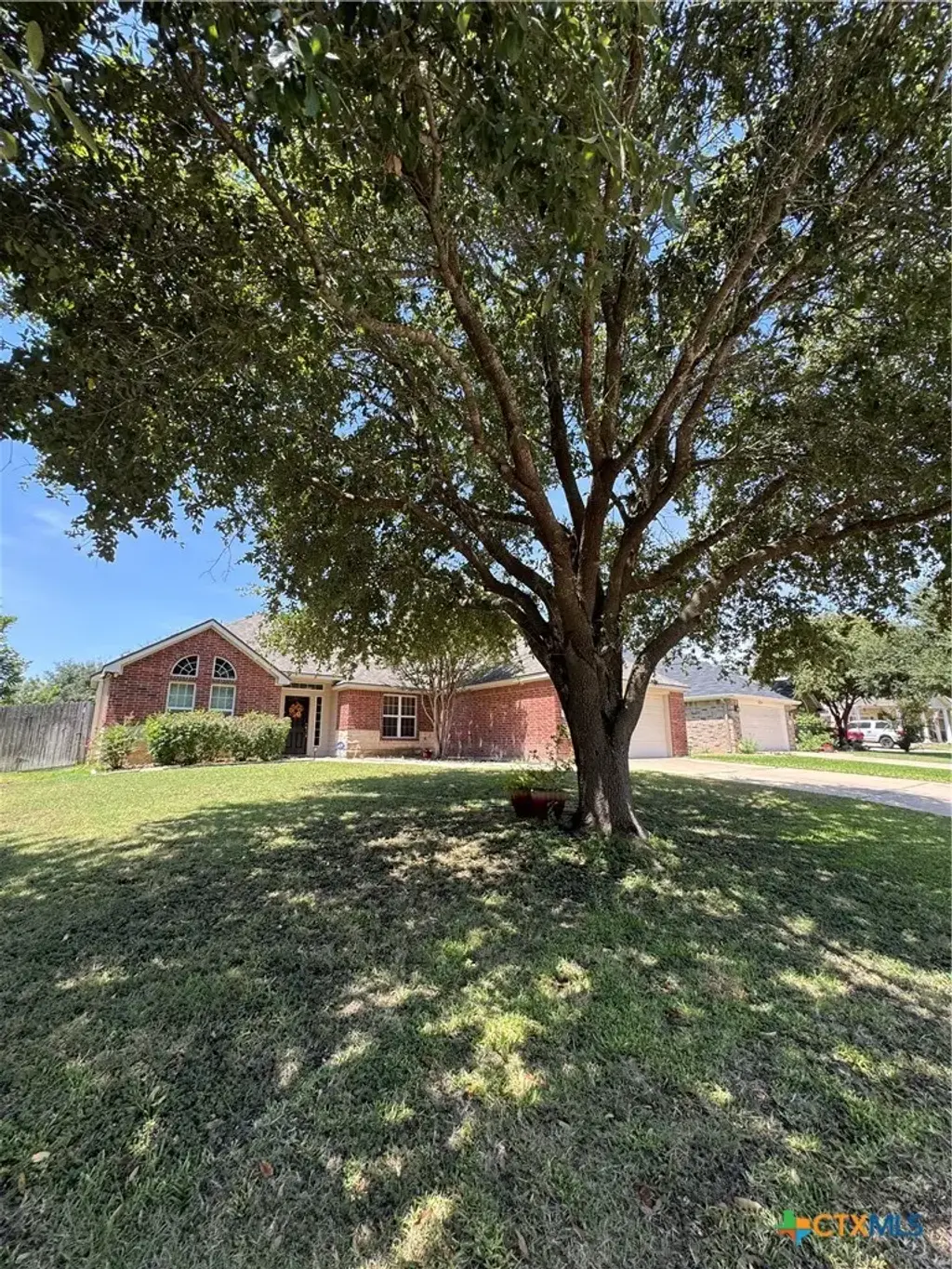 5704 Meadow Wood Drive, Temple