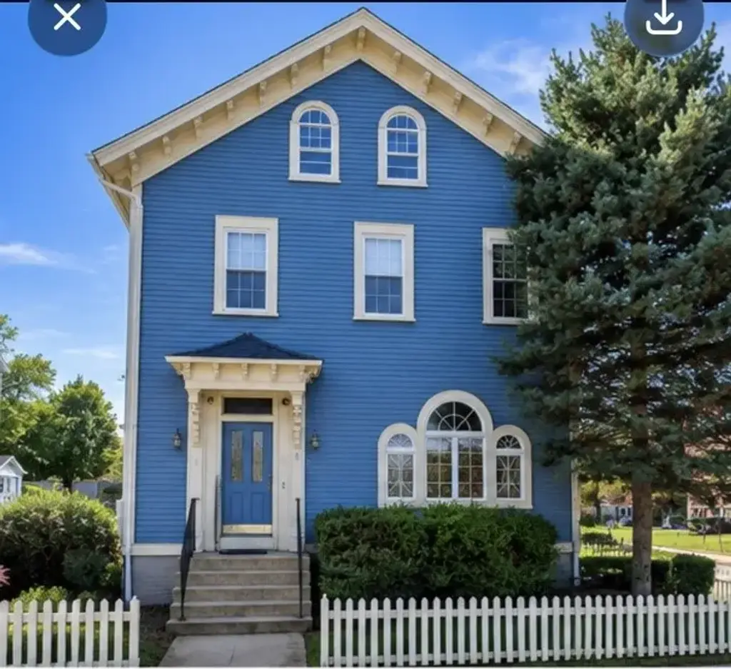 1 Grove Ave, East Providence