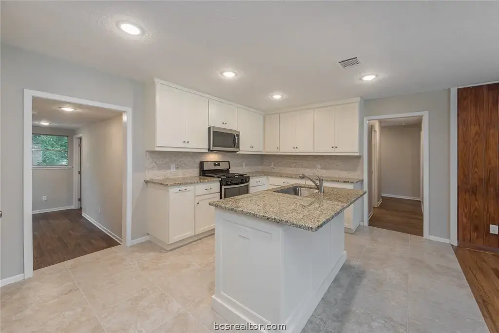 404 Day Avenue, Bryan