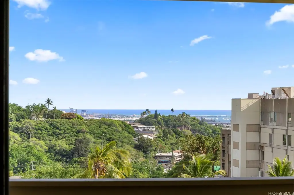 (unit #14f) 1309 Moanalualani Way, Honolulu