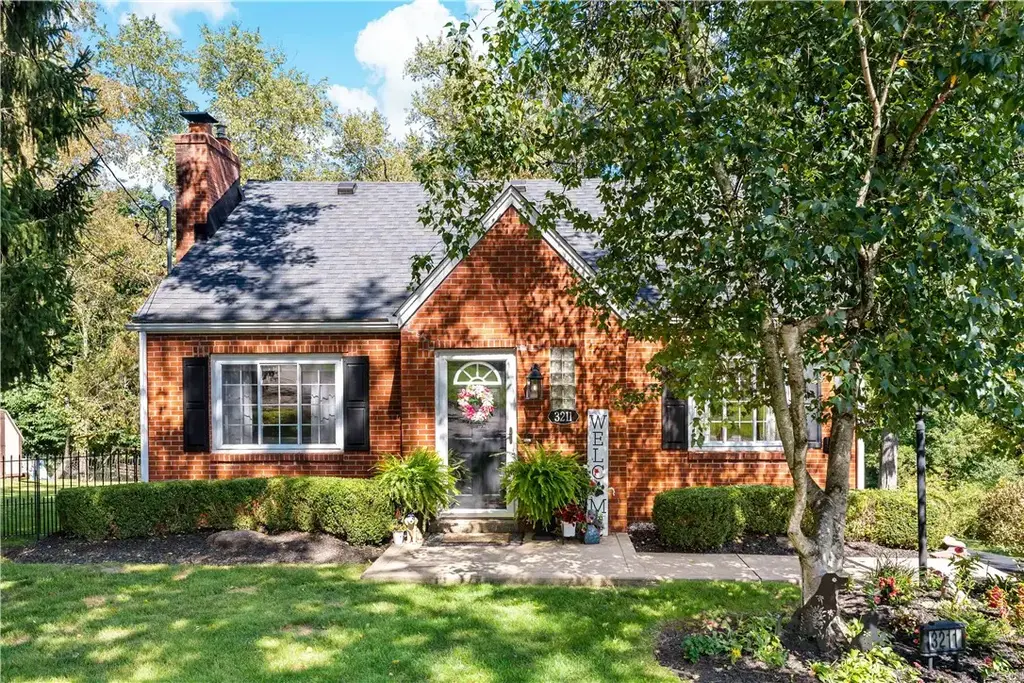 3211 Chalmers Avenue , Murrysville