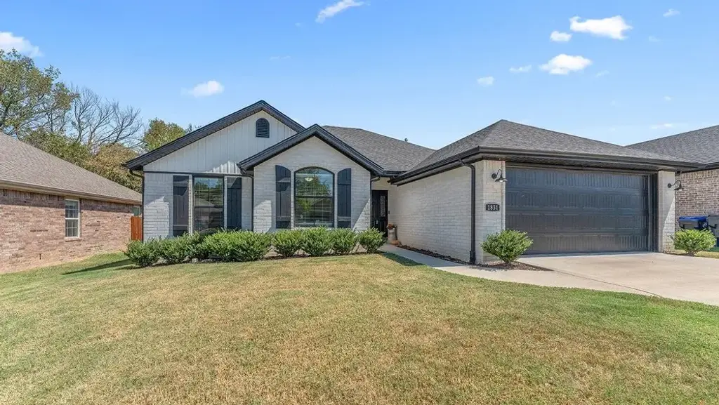 1831 S D Street, Rogers