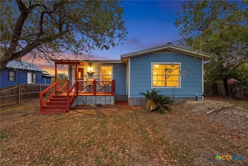 1926 Dreyer Lane, Gonzales