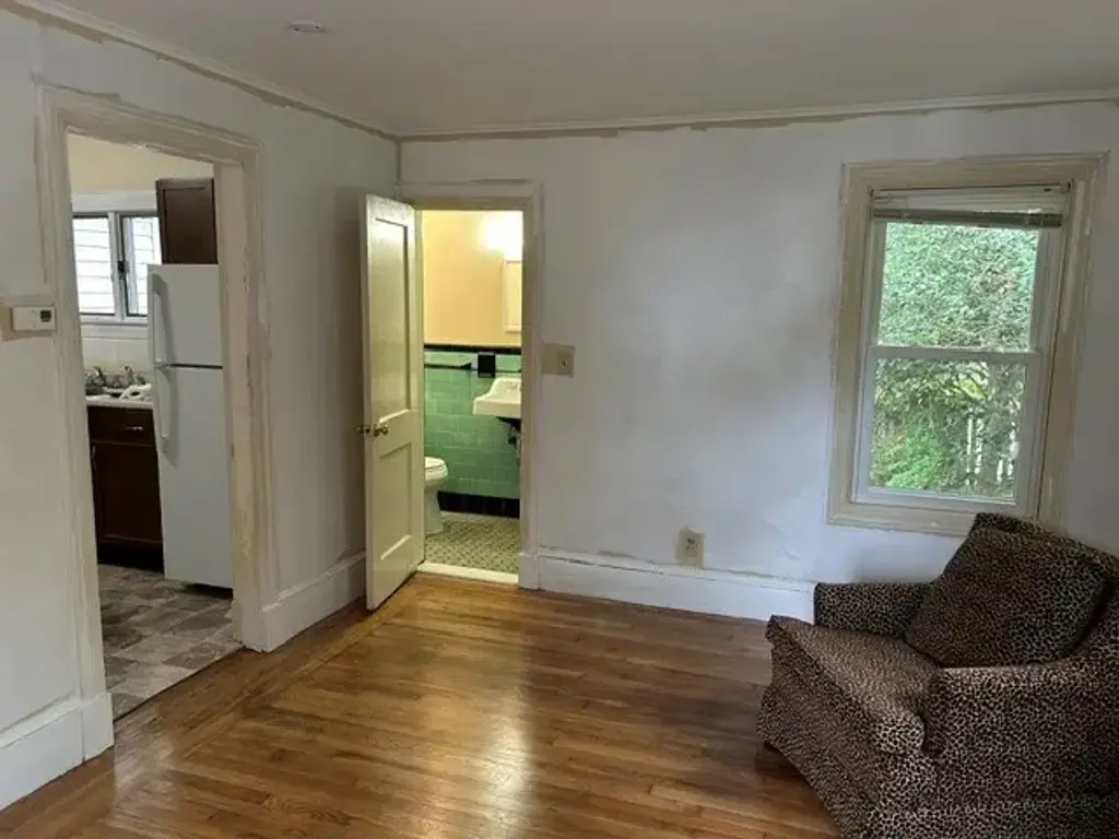 68 68 Old Fort Rd, Newport