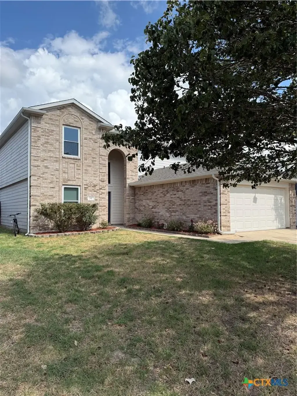 797 Sweet Gum, Kyle