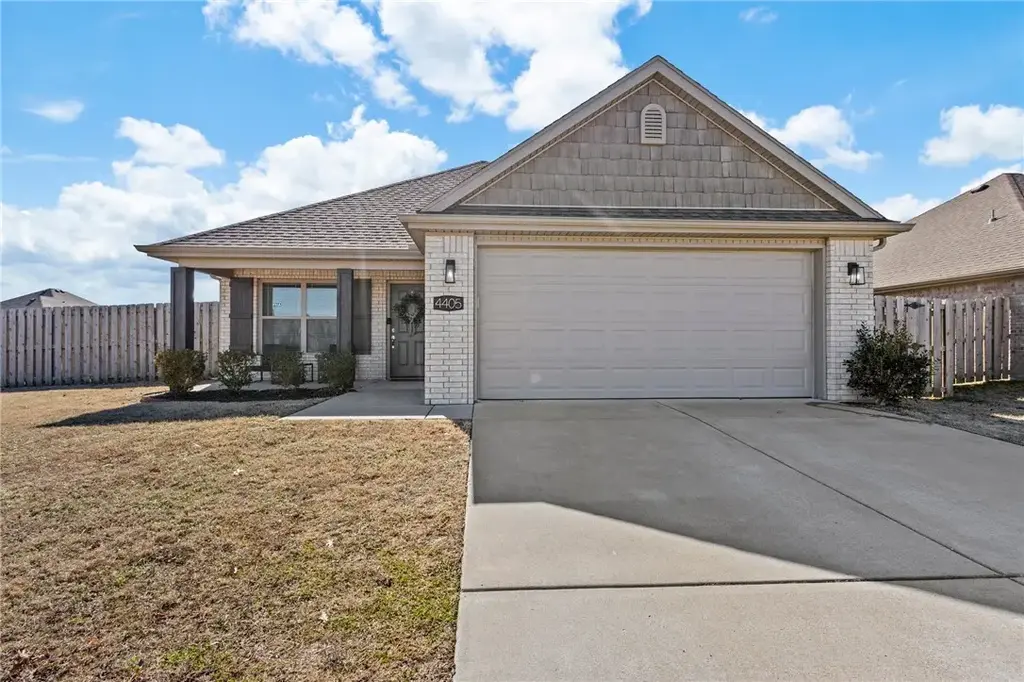 4405 W Anthem Drive, Fayetteville