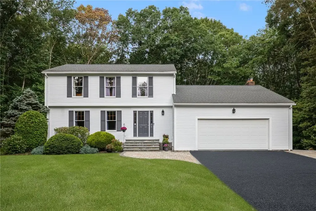223 Audubon Rd, North Kingstown