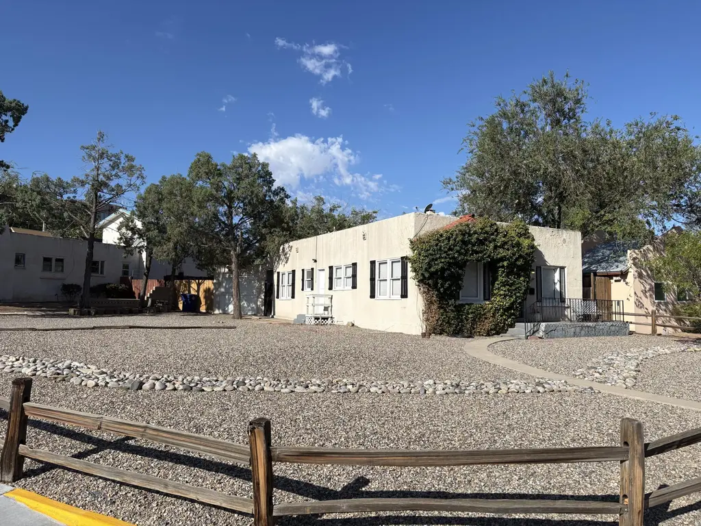 3518 Campus Boulevard Ne, Albuquerque