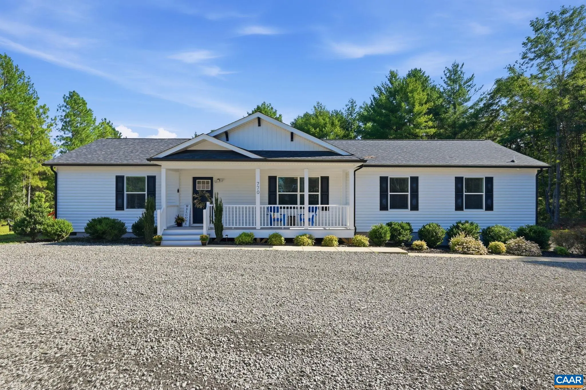 770 Coles Rolling Rd, Scottsville