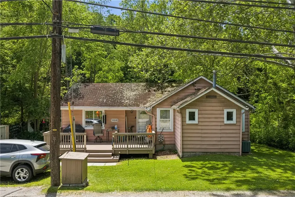 1108 Big Sewickley Creek Road R, Economy
