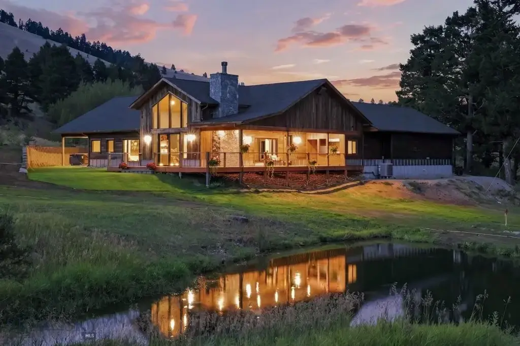 553 Trinity Road, Marysville