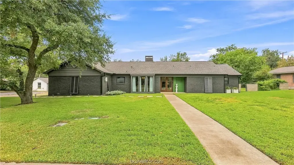 1108 Skrivanek Drive, Bryan