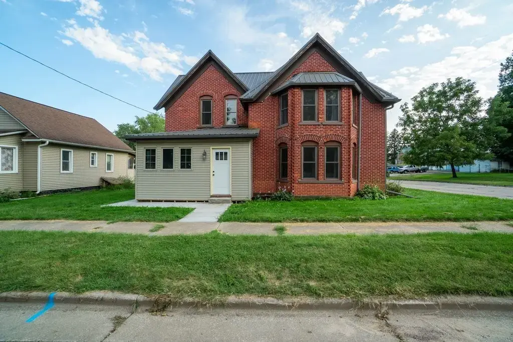 23913 Adams Street, Independence
