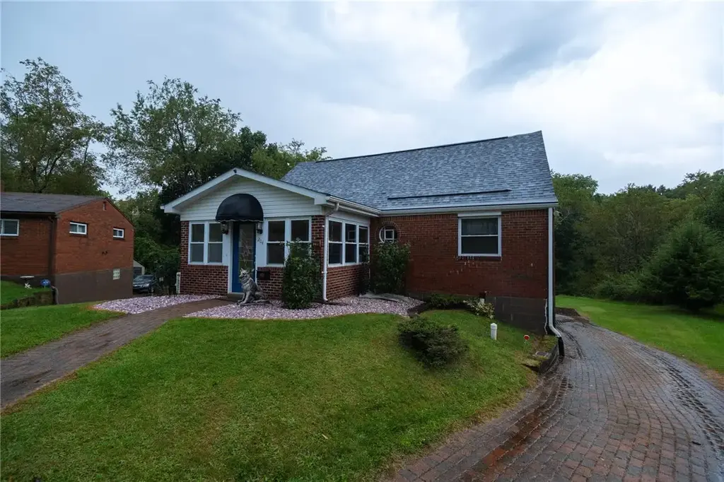 204 Noel Drive , Monroeville