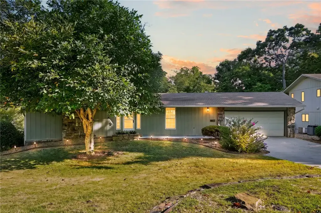 8 London Drive, Bella Vista