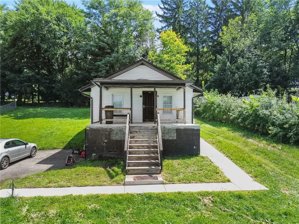 7087 Baptist Road , Bethel Park