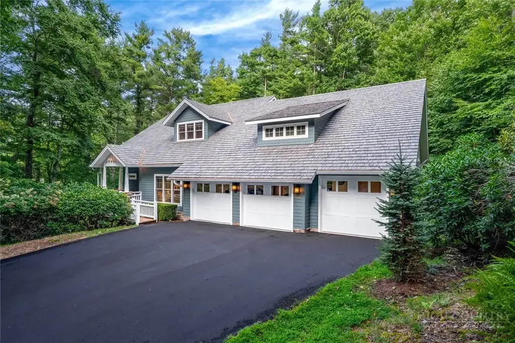 262 High Ridge Lane, Blowing Rock