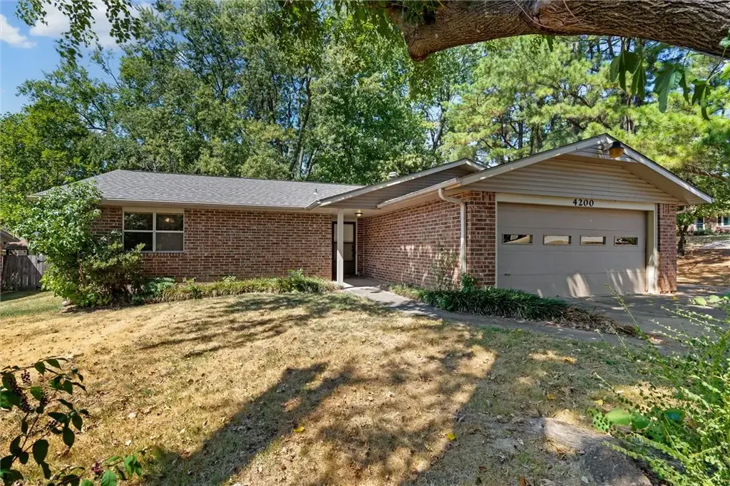4200 Navajo Court, Springdale