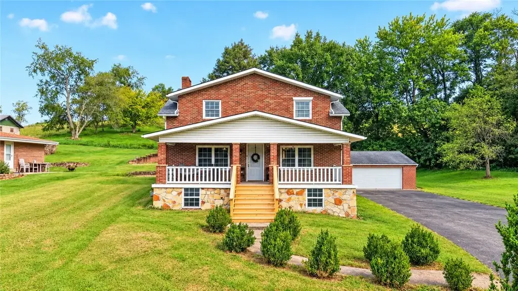 1293 Rostraver Road, Rostraver