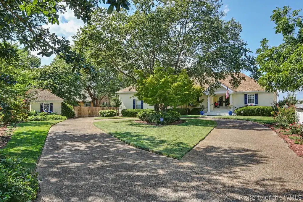 70 Old Meribeth Road, Hampton