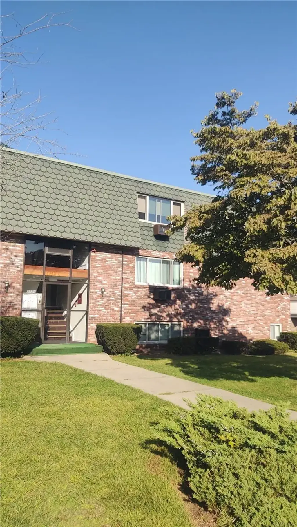 2194 Warwick Ave # 3l, Warwick