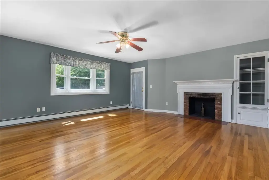 7 Restmere Ter # A, Middletown