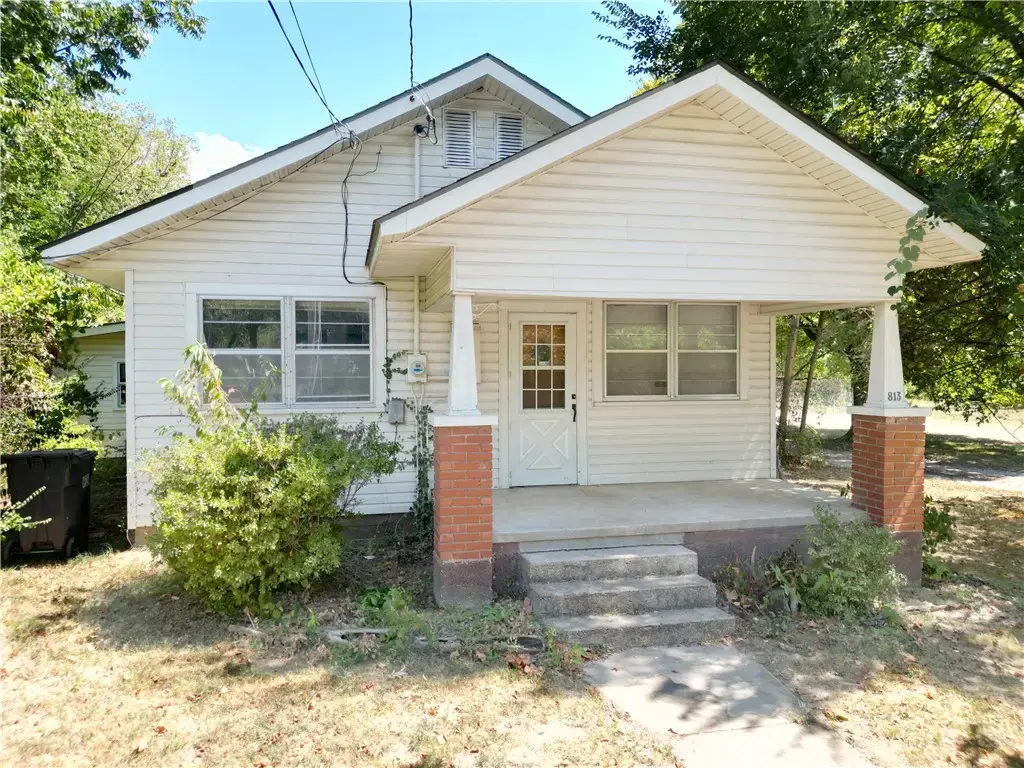 813 Mill Street, Springdale