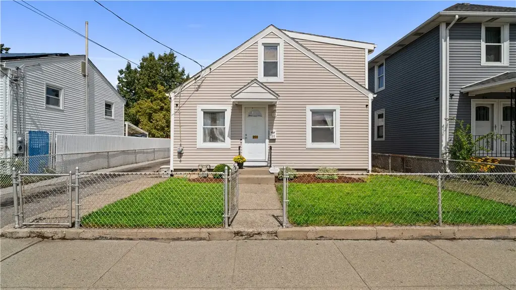 250 Benefit St, Pawtucket
