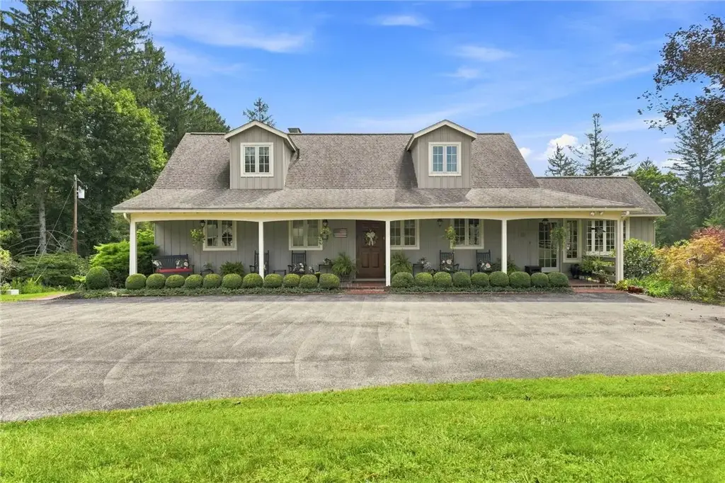 3161 Route 711, Ligonier