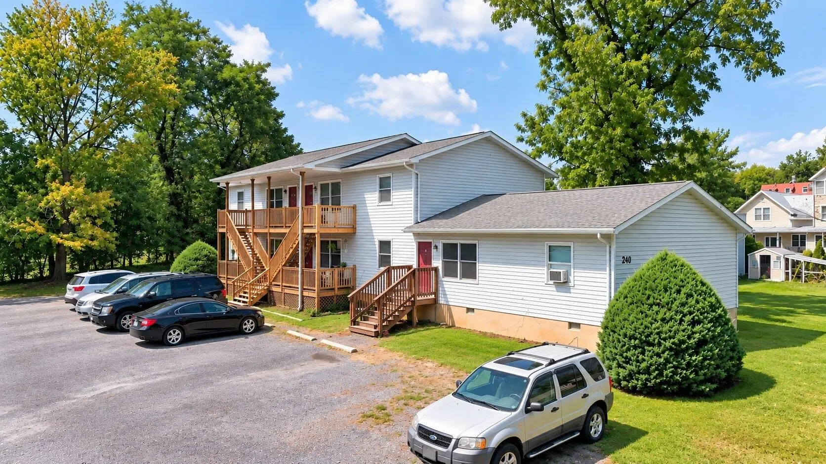 210 Locust St E, Woodstock