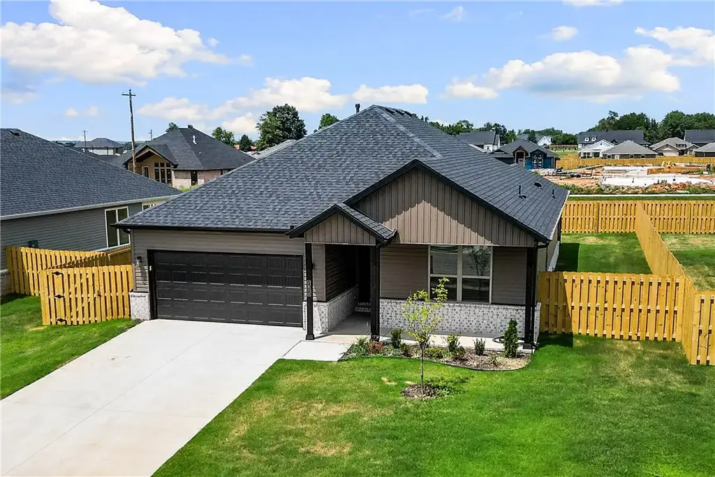 1814 Bugg Street, Pea Ridge