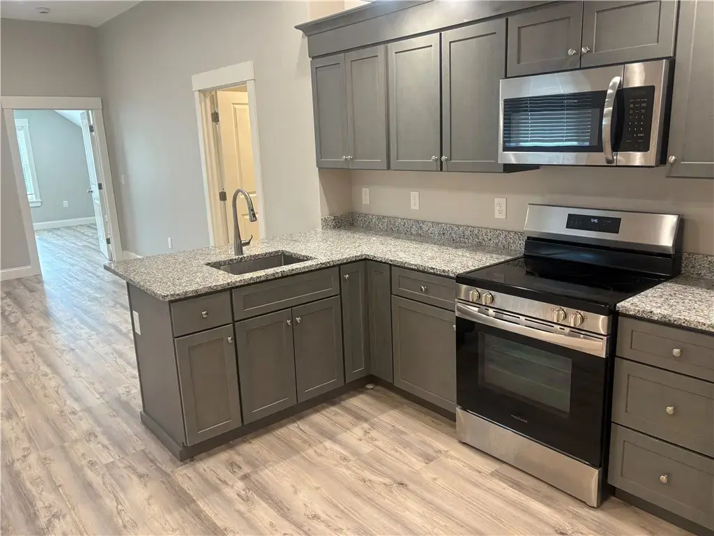 173 State St # 3, Bristol