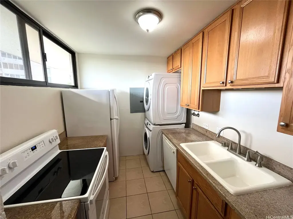 99-015 Kalaloa Street # 203, Aiea