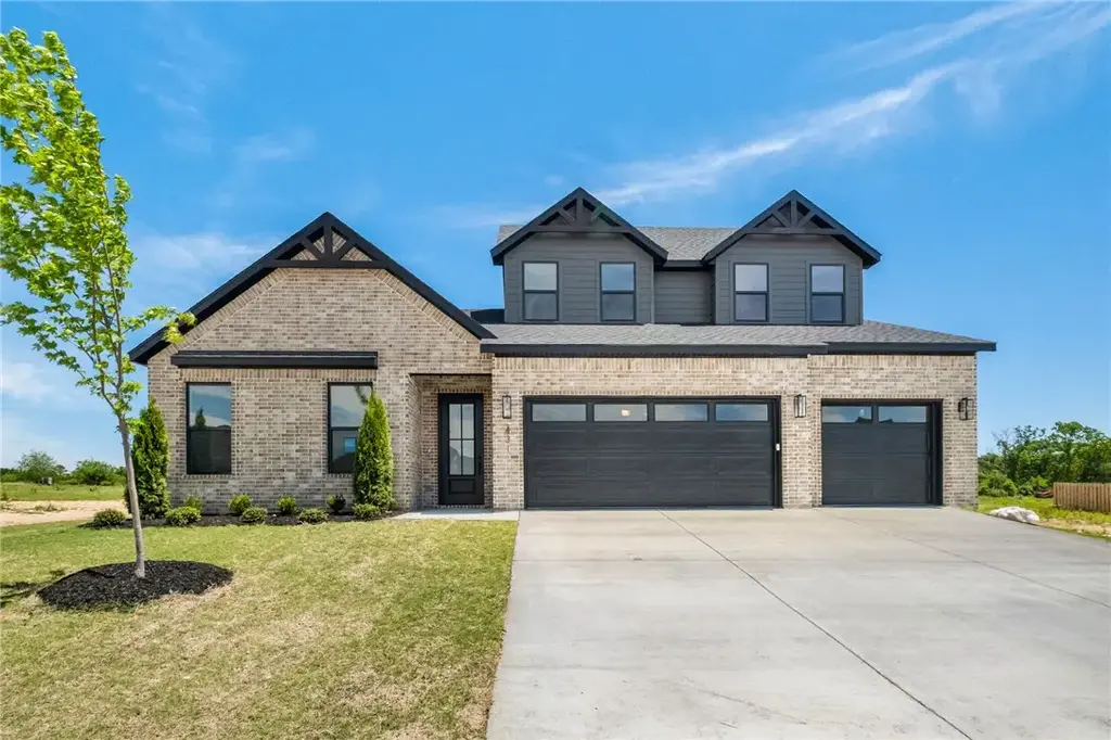 431 Silverview Avenue, Centerton