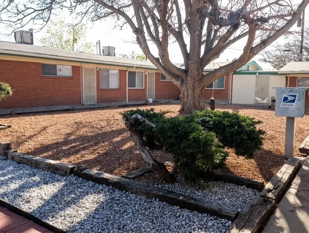 401 & 405 Indiana Street Se, Albuquerque