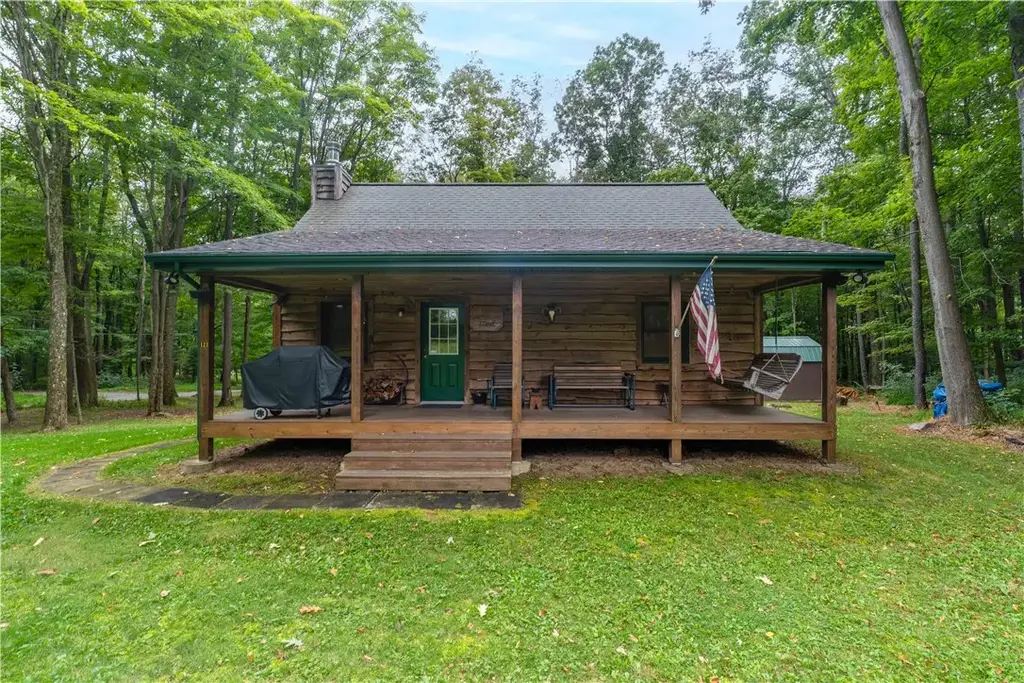 121 Apple Street , Springfield