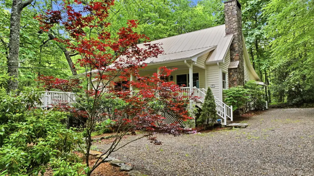 1518 Cullasaja Drive, Highlands