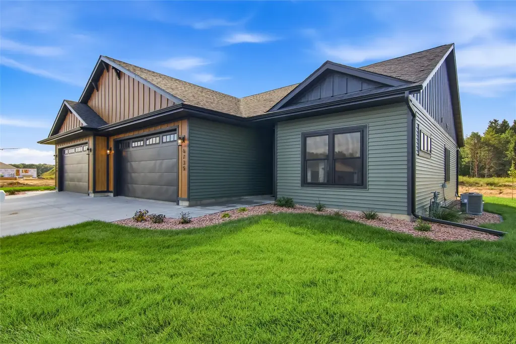 6735 Buck Tail Drive, Altoona