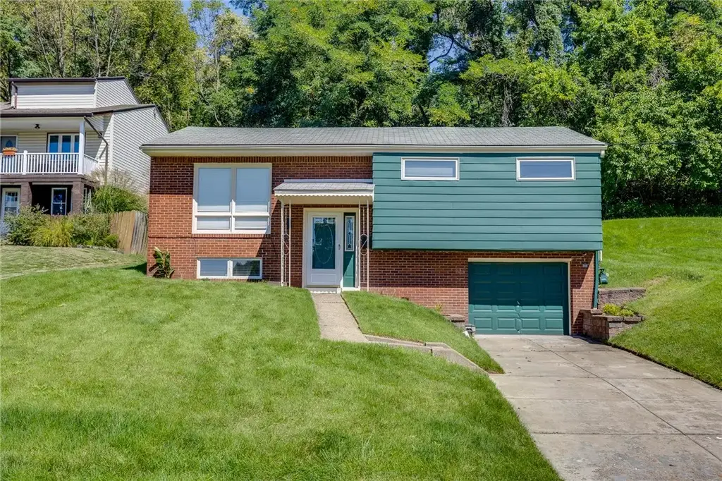 21 Newton Road , Braddock Hills