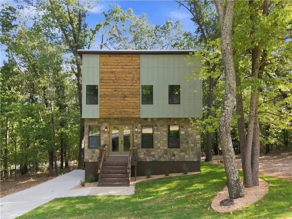 13989 Gentilly Road, Rogers
