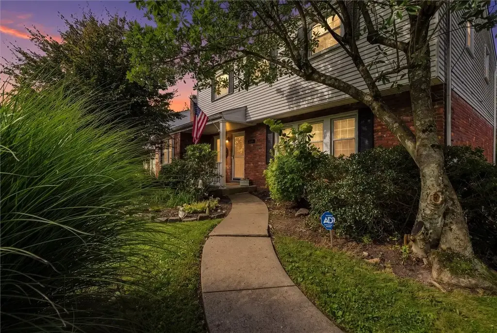 142 Kelvington Drive , Monroeville